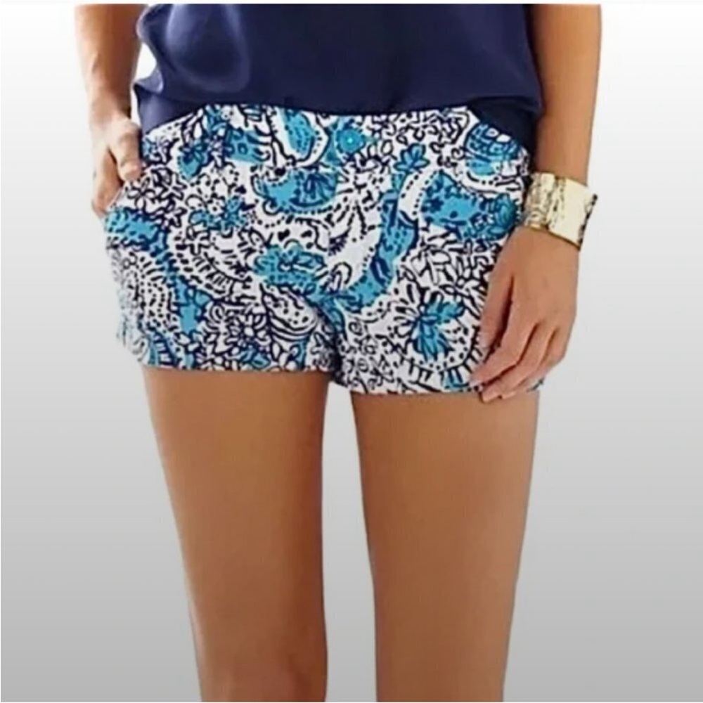 Lilly Pulitzer blue & white Walsh shorts Hippy Happy Shake Ariel